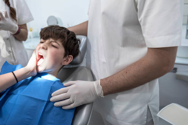 Best Emergency Tooth Extraction  in Oakfield, WI